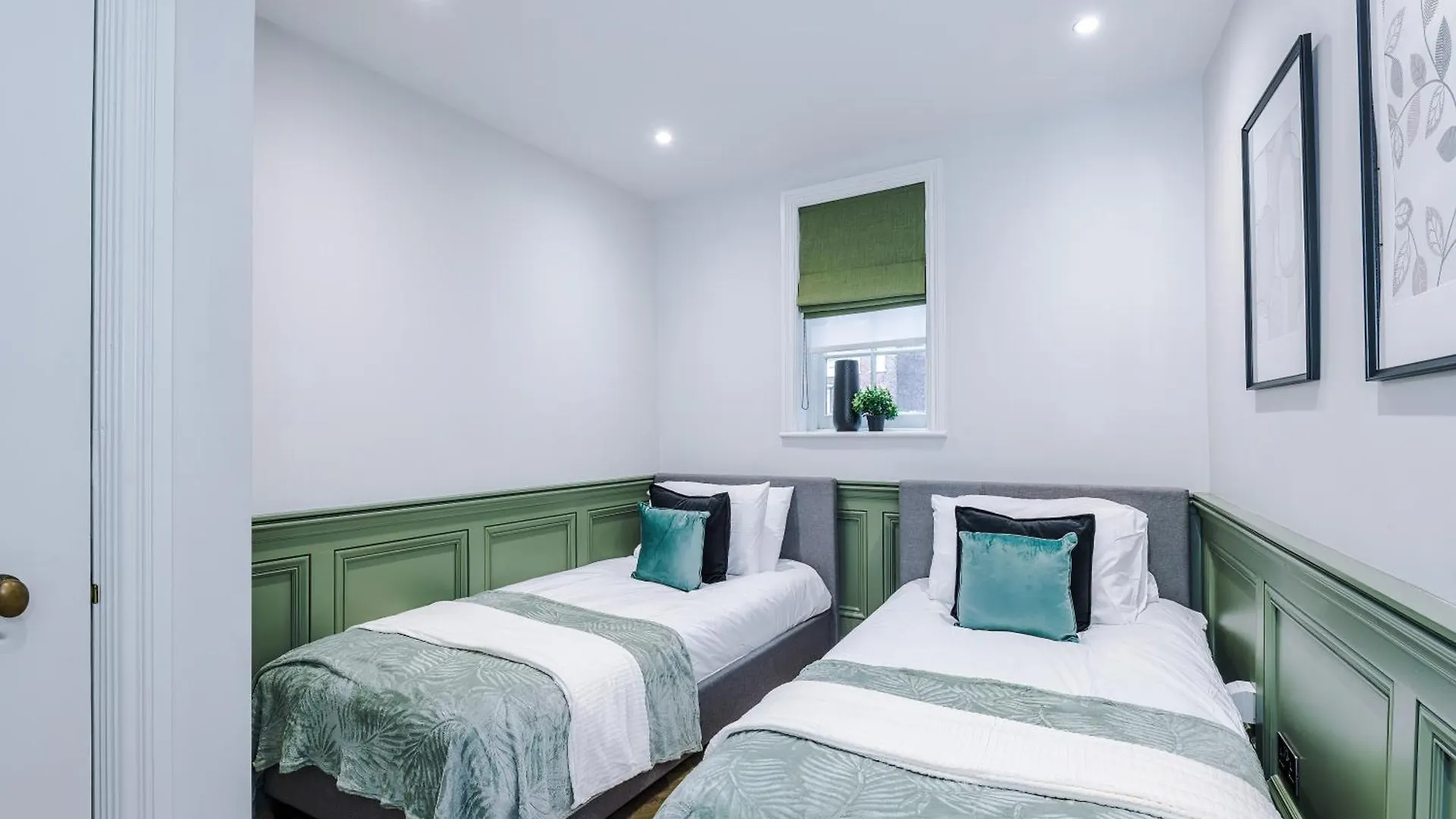 Stunning Central 2 Bed Abode In York - Sleeps 6
