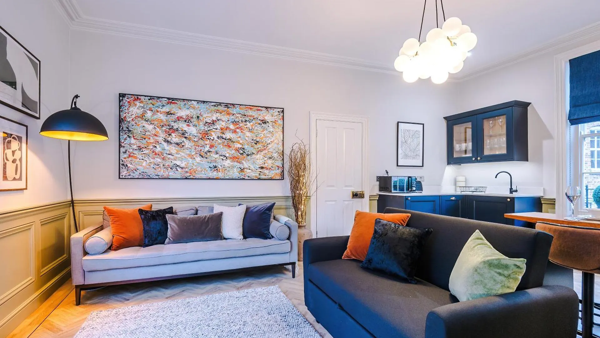 Stunning Central 2 Bed Abode In York - Sleeps 6